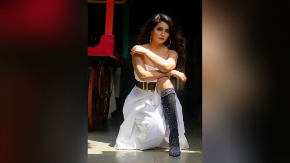 I select clothing appropriate for me: Charrul Malik