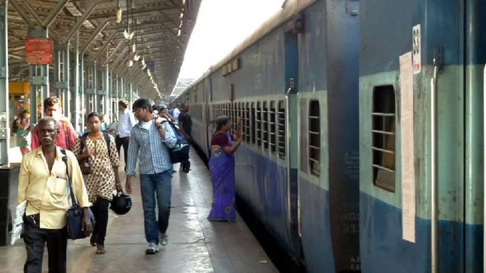 3 SR ticket checking staff collect ₹1 cr each in a year 3 SR ticket checking staff collect ₹1 cr each in a year