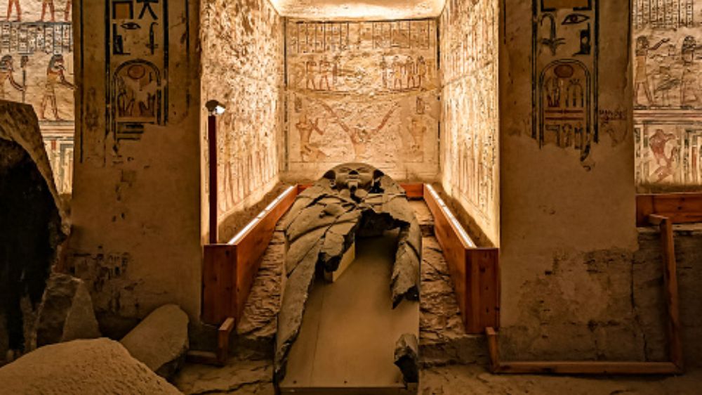 Mexican experts say mummy exhibit may pose health risks