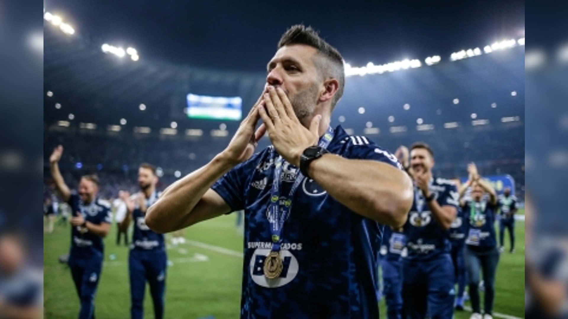 Uruguayan coach Pezzolano leaves Brazilian club Cruzeiro