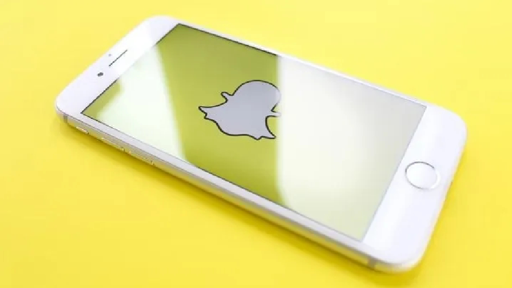 4 out of 5 Indian digital users consider Snapchat as their fun place