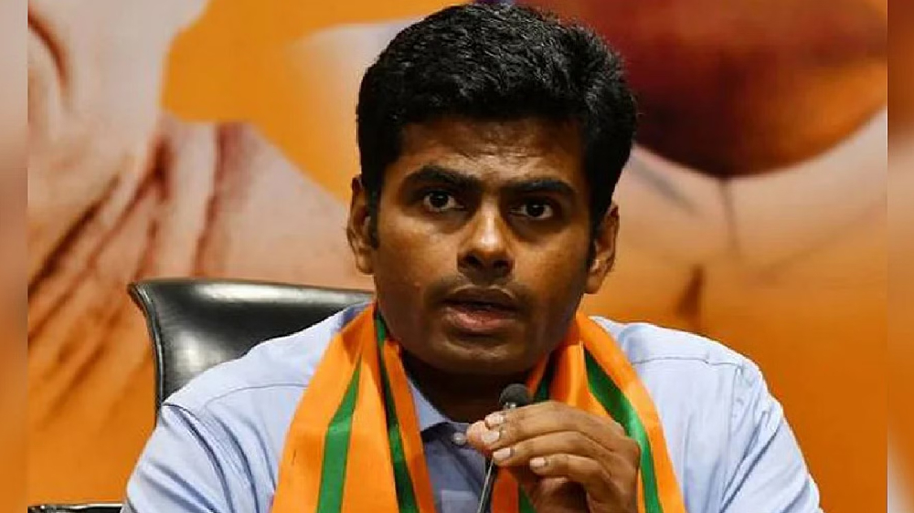 Rahul tore ordinance that shielded MLAs, MPs from disqualification