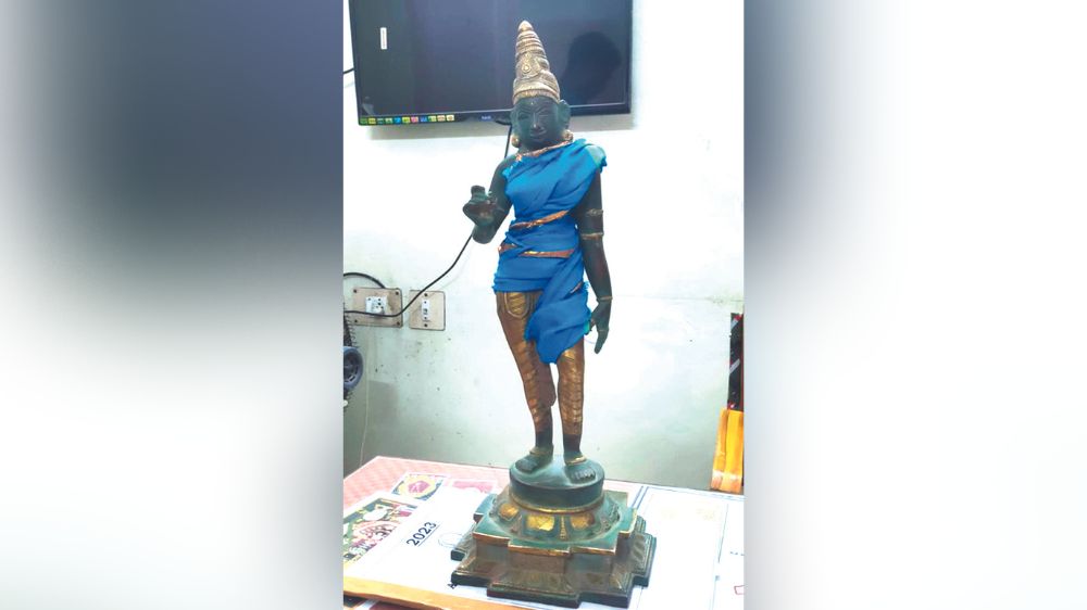 Police retrieve idol in Ariyur during checks