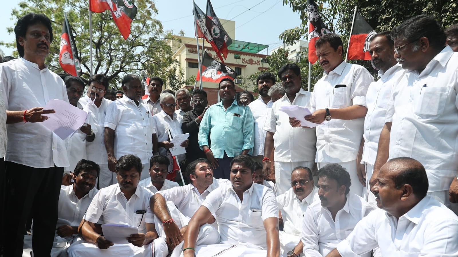 AIADMK protests seeking withdrawal of FIR against EPS AIADMK protests seeking withdrawal of FIR against EPS