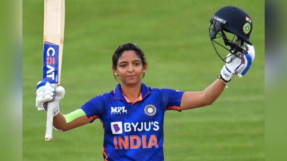 Leading Mumbai Indians a very emotional moment: Harmanpreet