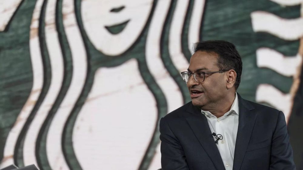 Starbucks CEOs new role: To work as barista in stores every month