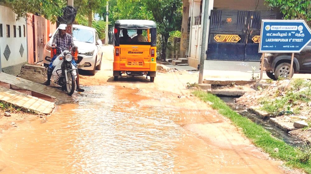 Officials in a fix as OHT pipeline leaks again in Vellore