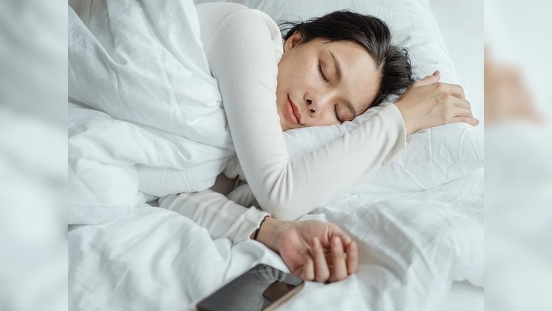 Scientists find sleeping too much or too little can make you sick