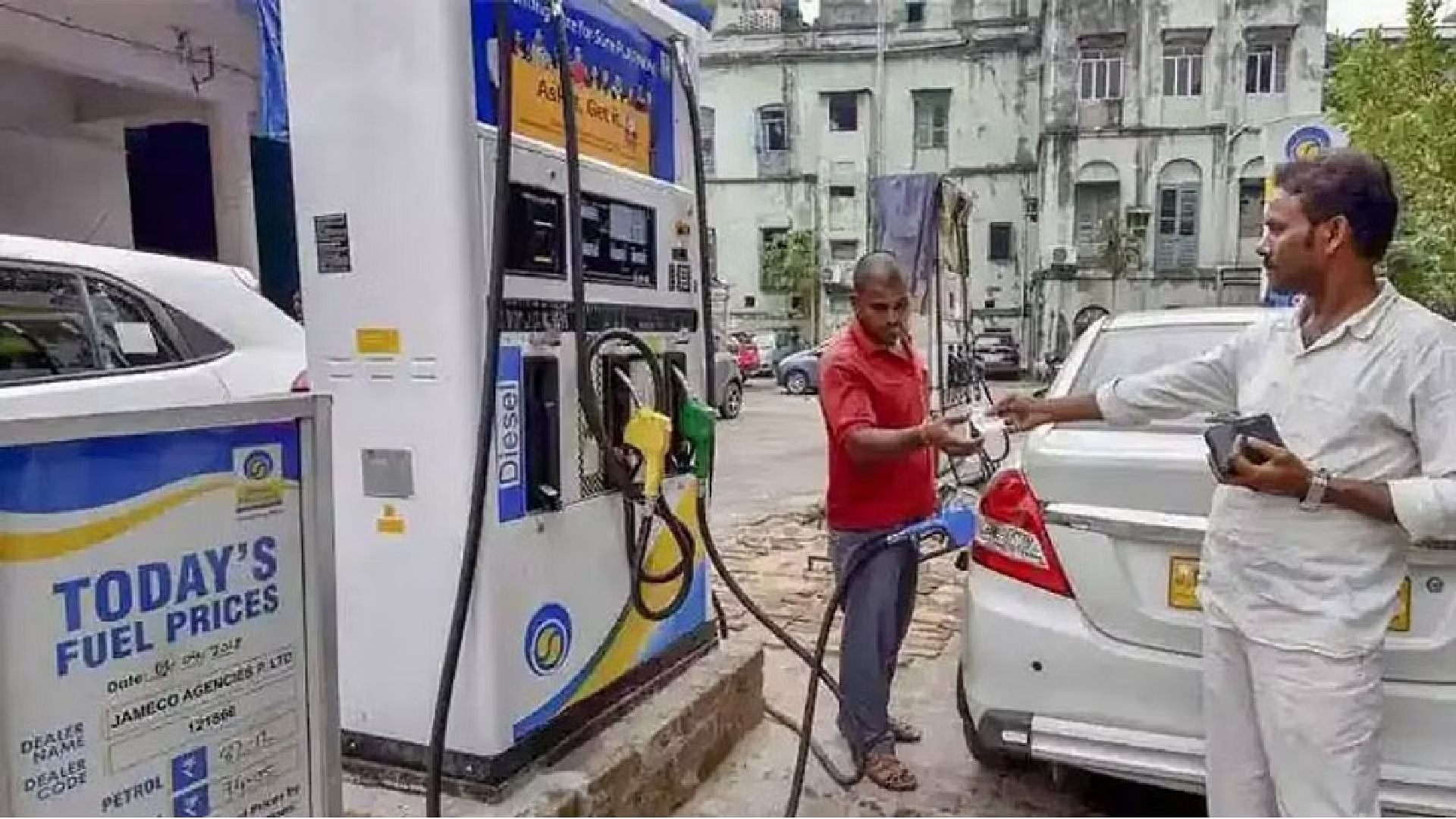 Petrol, diesel prices remain unchanged for 298th day in Chennai