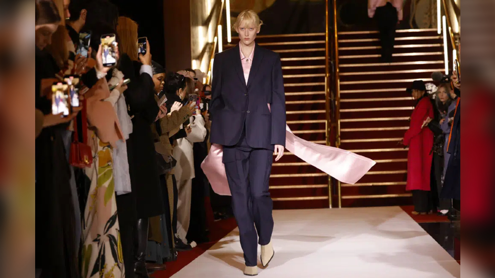 Balmain show sparkles, Ukraine designer evokes life at home