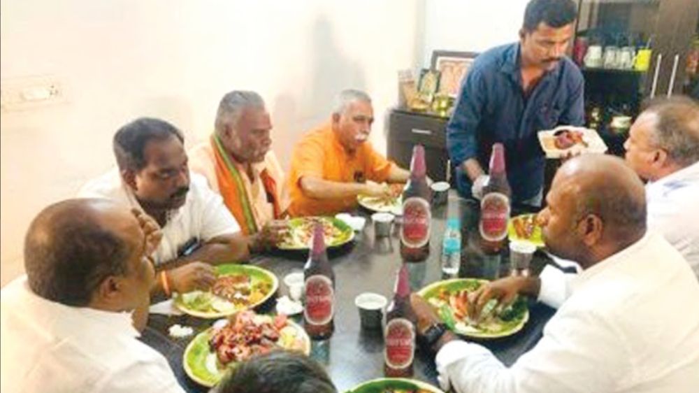DeTect: Photo of TN BJP leaders consuming beer is morphed