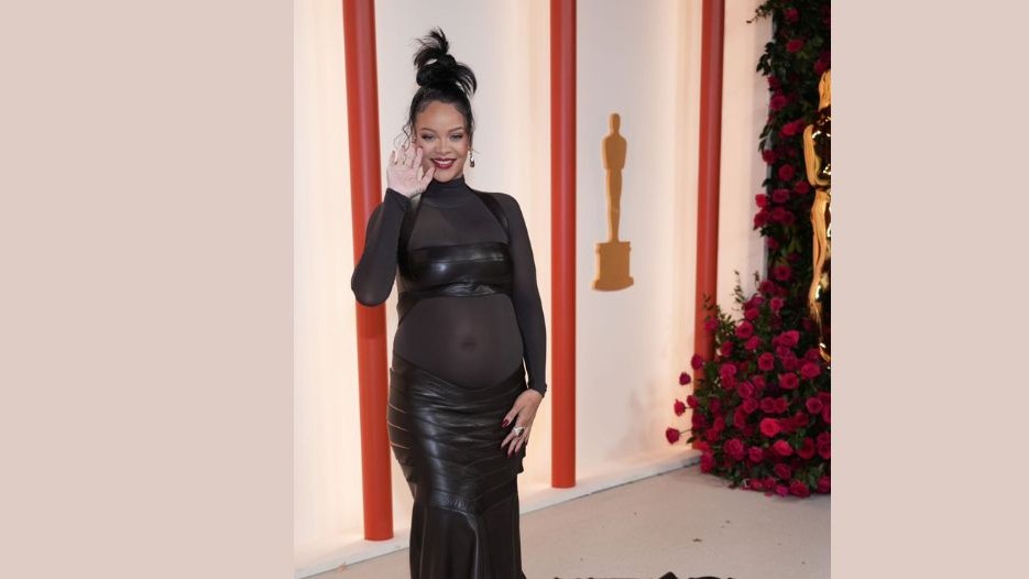 Oscars 2023: Rihanna flaunts baby bump in stylish black gown