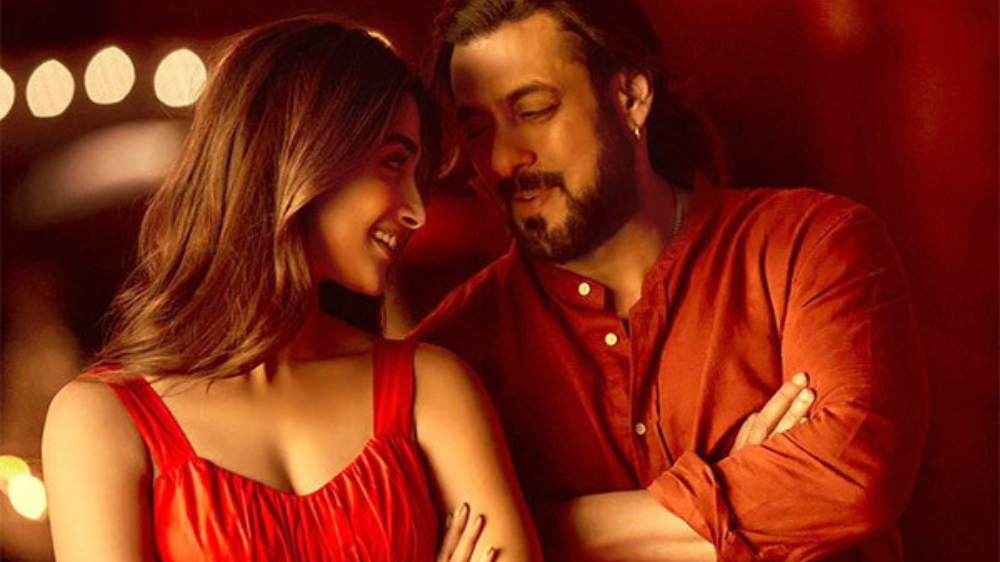 Salman sings Jee Rahe The Hum in Kisi Ka Bhai Kisi Ki Jaan