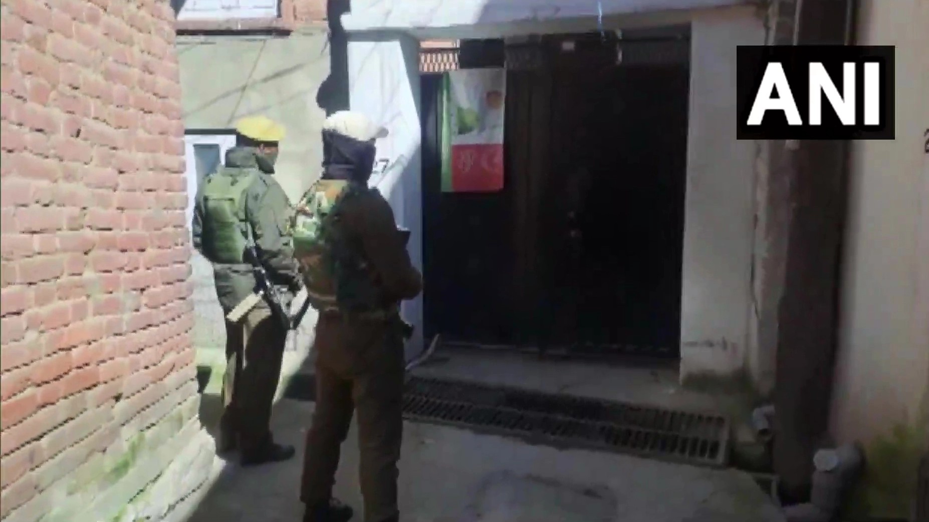 ED raids premises linked to two separatist leaders in J&K ED raids premises linked to two separatist leaders in J&K