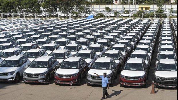 Two-wheeler, passenger-vehicle exports decline in Feb