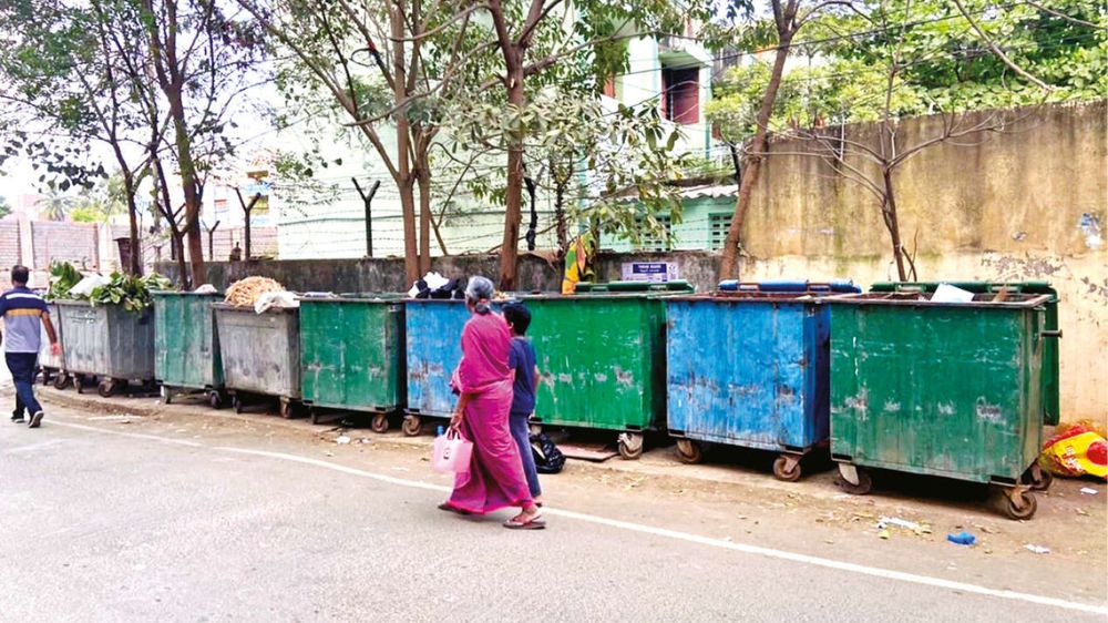 Citizen Connect: Garbage bins fill platform in Virugambakkam