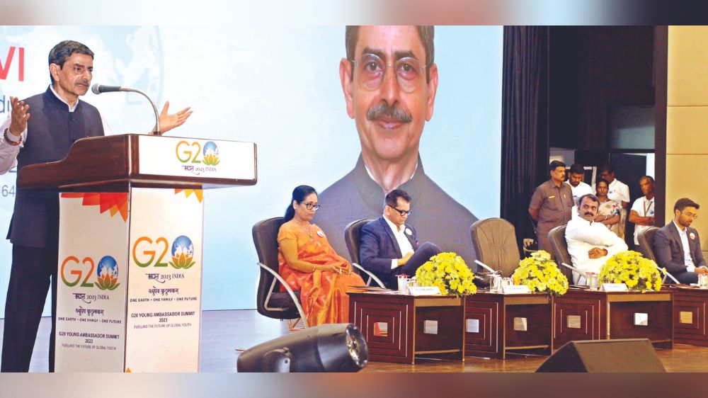 India not different entity, but one family: Guv Ravi