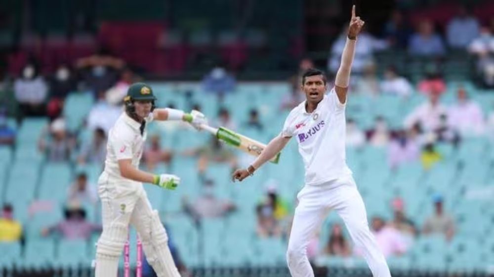 Saini strikes early after Rest of India posts 484
