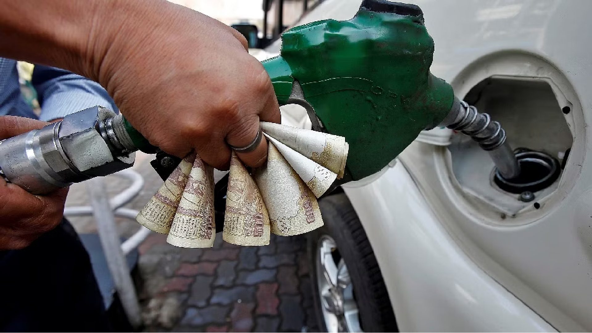 Petrol, diesel prices remain unchanged for 301st day in Chennai