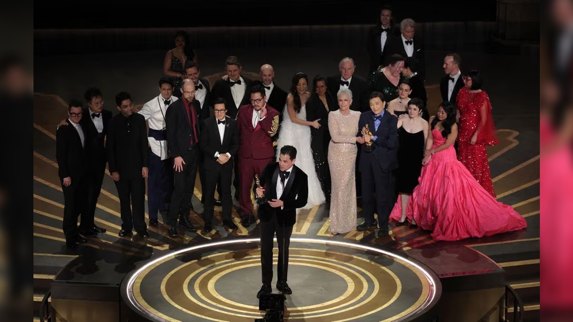 Everything wins best picture, is everywhere at Oscars