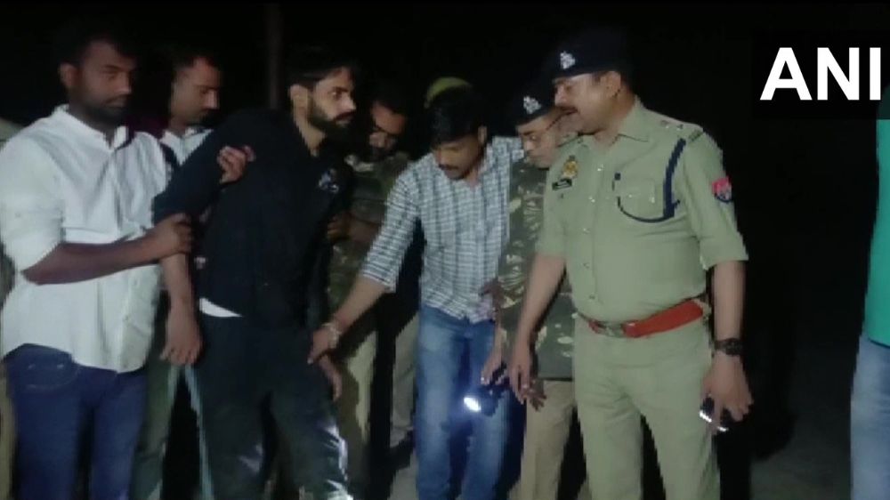Miscreant shot in leg by police in late night encounter in UP Miscreant shot in leg by police in late night encounter in UP