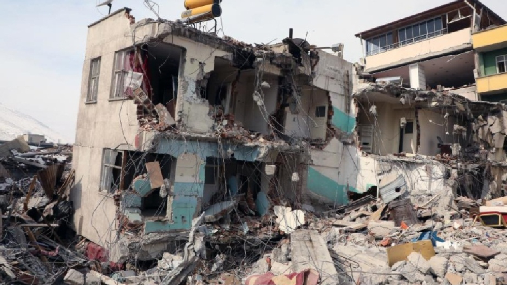 Quakes put more pressure on Turkeys effort to curb inflation