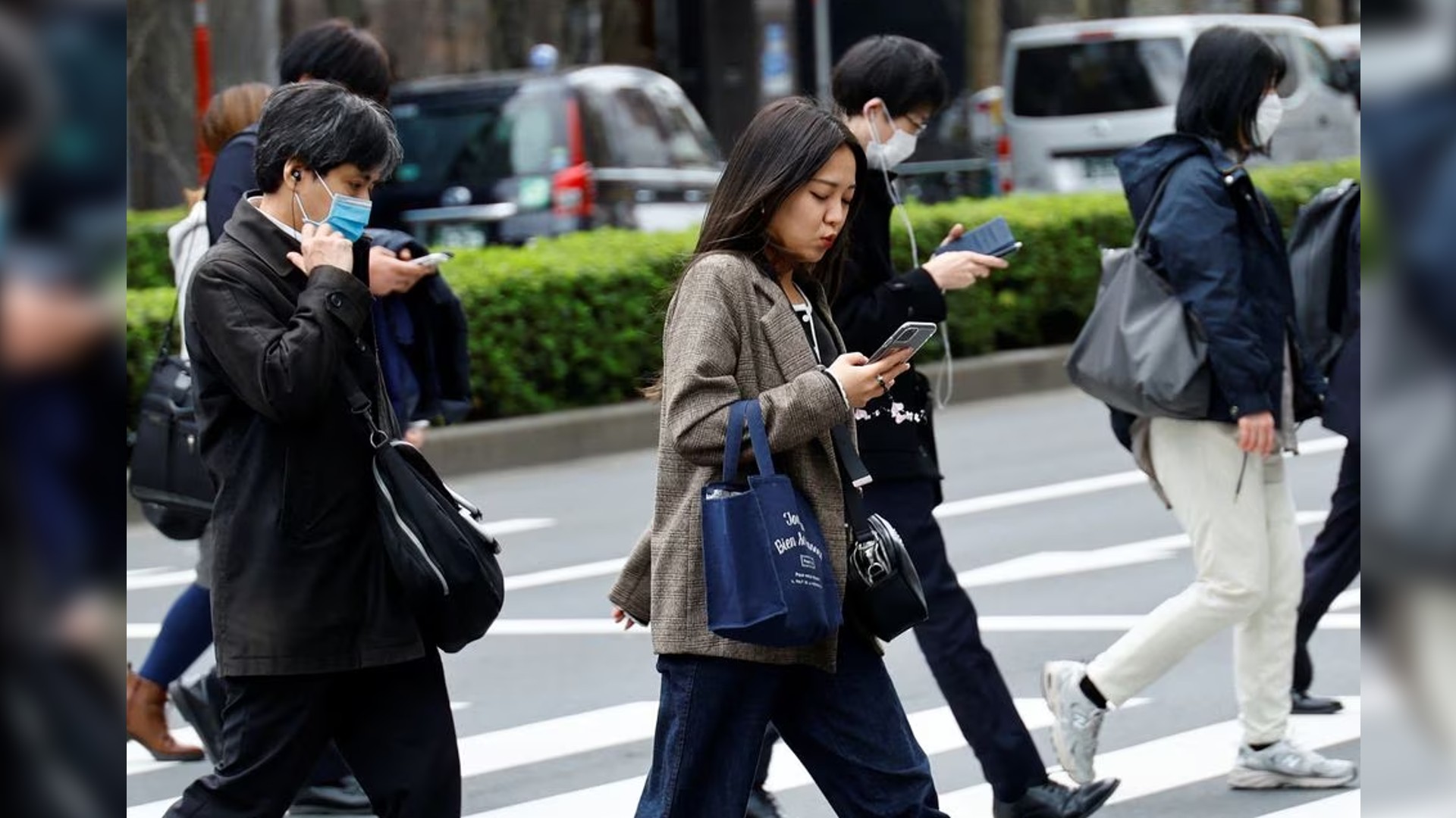 Mask-free Monday comes to Japan as government eases COVID guidelines