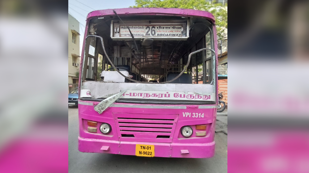 Chennai youth held for pelting stone at MTC bus Chennai youth held for pelting stone at MTC bus