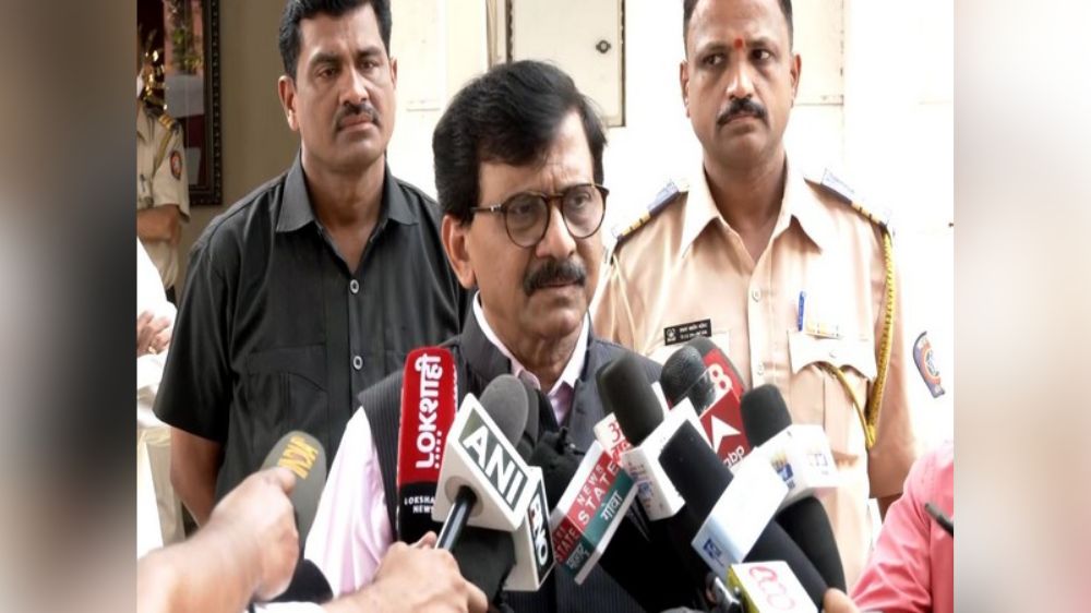 Shinde cried at Matoshree fearing jail: Thackeray; Raut backs claim