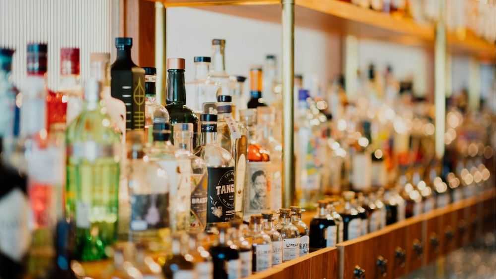 TN govt gets spl license for allowing liquor in marriage halls, stadiums