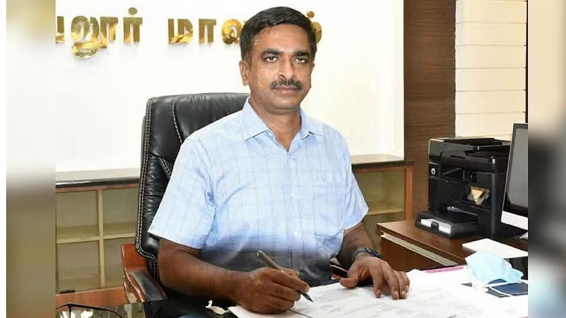 Vellore Collector demands quick repair of damaged road