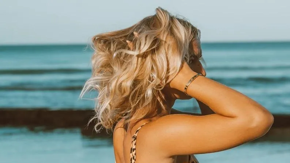 10 ways to remove a summer tan