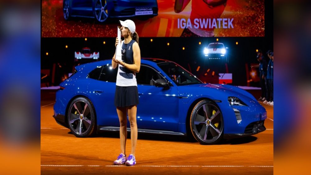 Swiatek, Alcaraz hit purple patch on clay Swiatek, Alcaraz hit purple patch on clay