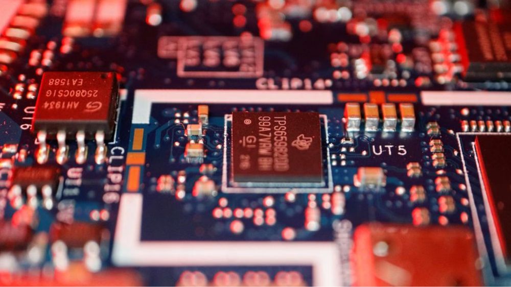 Chinas chip imports drop as US, India ramp up semiconductor manufacturing