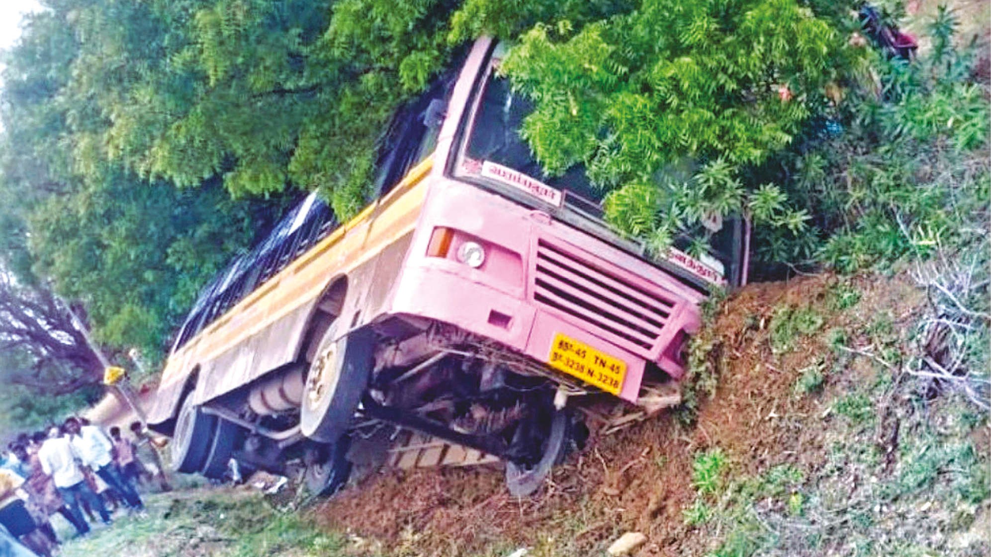 10 hurt as bus topples in Perambalur