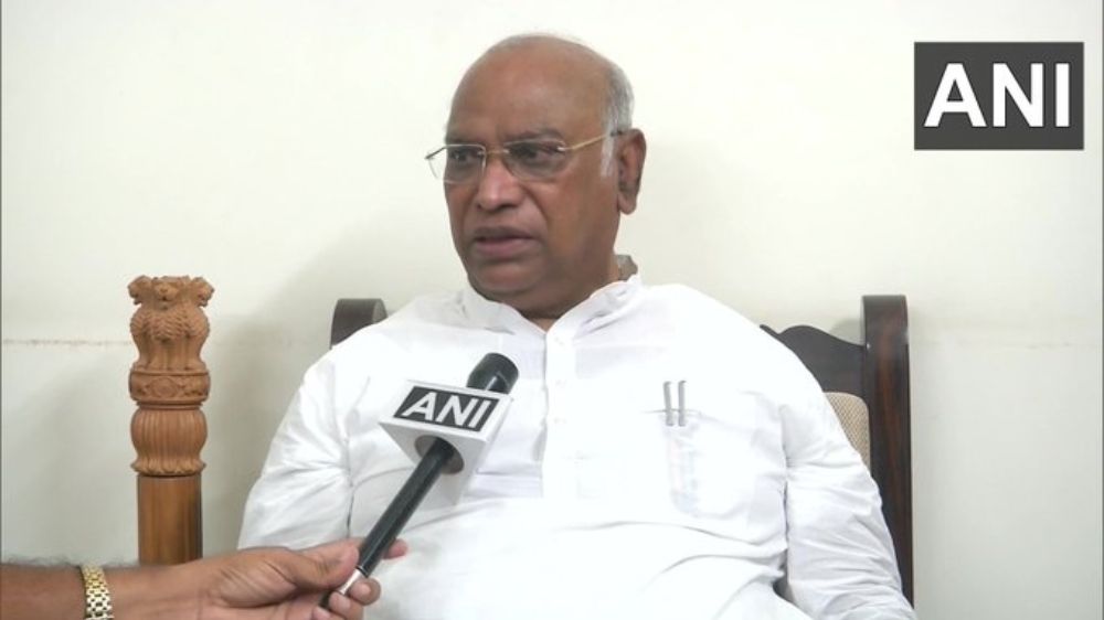 Kharge expresses regret over poisonous snake remark on Modi