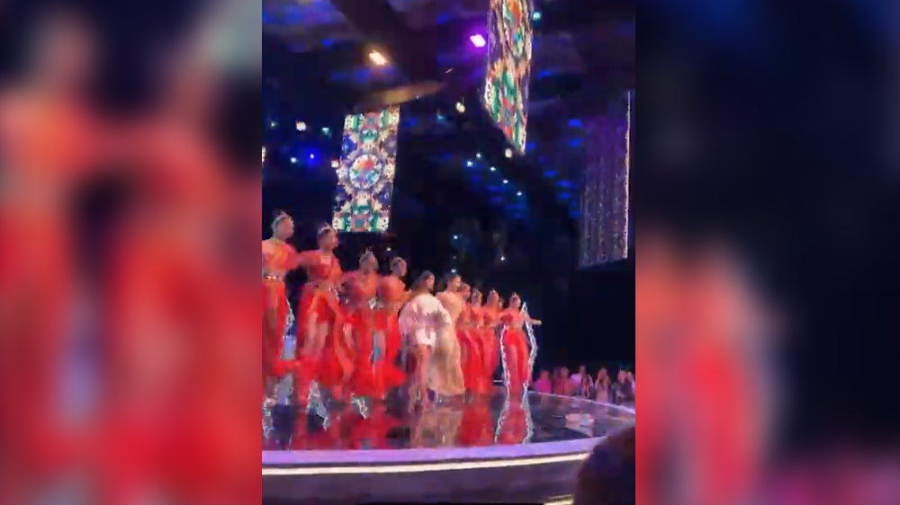 Watch: Alia and Rashmika raise Naatu Naatu fever high at NMACC Watch: Alia and Rashmika raise Naatu Naatu fever high at NMACC