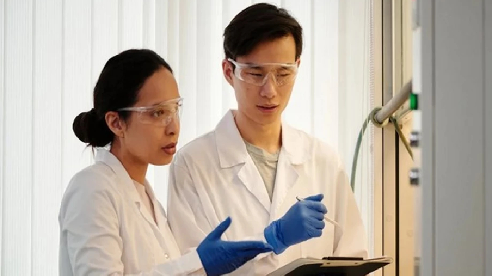 Early stages of Parkinsons disease can be traced through sensor Early stages of Parkinsons disease can be traced through sensor