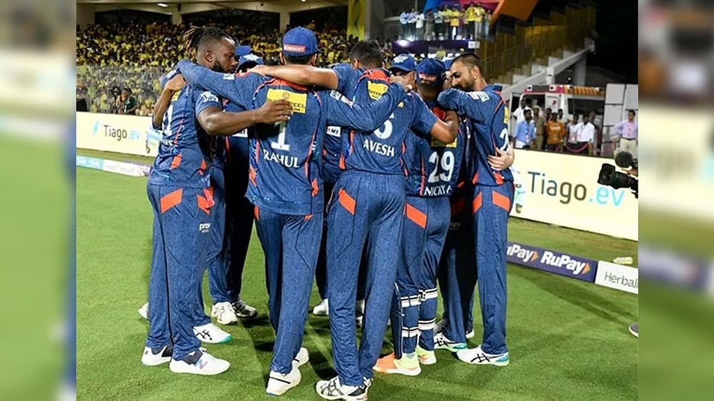 Lucknow Super Giants beat RCB by one wicket