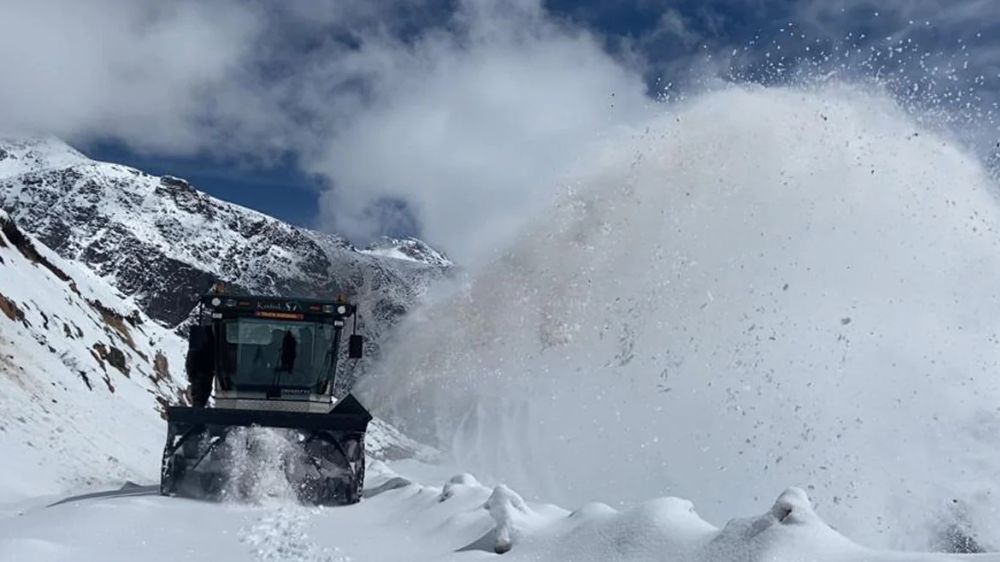 Army rescues 350 tourists stranded in Sikkim after sudden snowfall