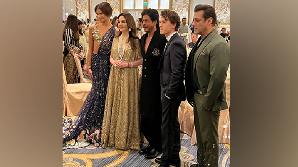 Tiger, Pathaan and Spider-Mans picture goes viral, fans react