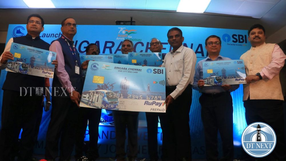 CMRL launches Common Mobility Card for traveling in Metro CMRL launches Common Mobility Card for traveling in Metro