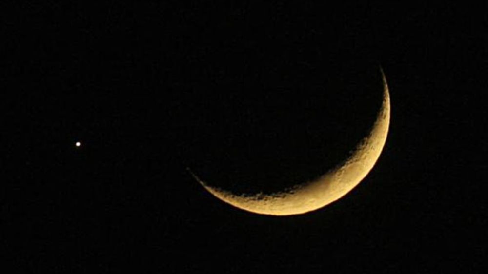 Moon sighted, Eid to be celebrated in India on Saturday Moon sighted, Eid to be celebrated in India on Saturday