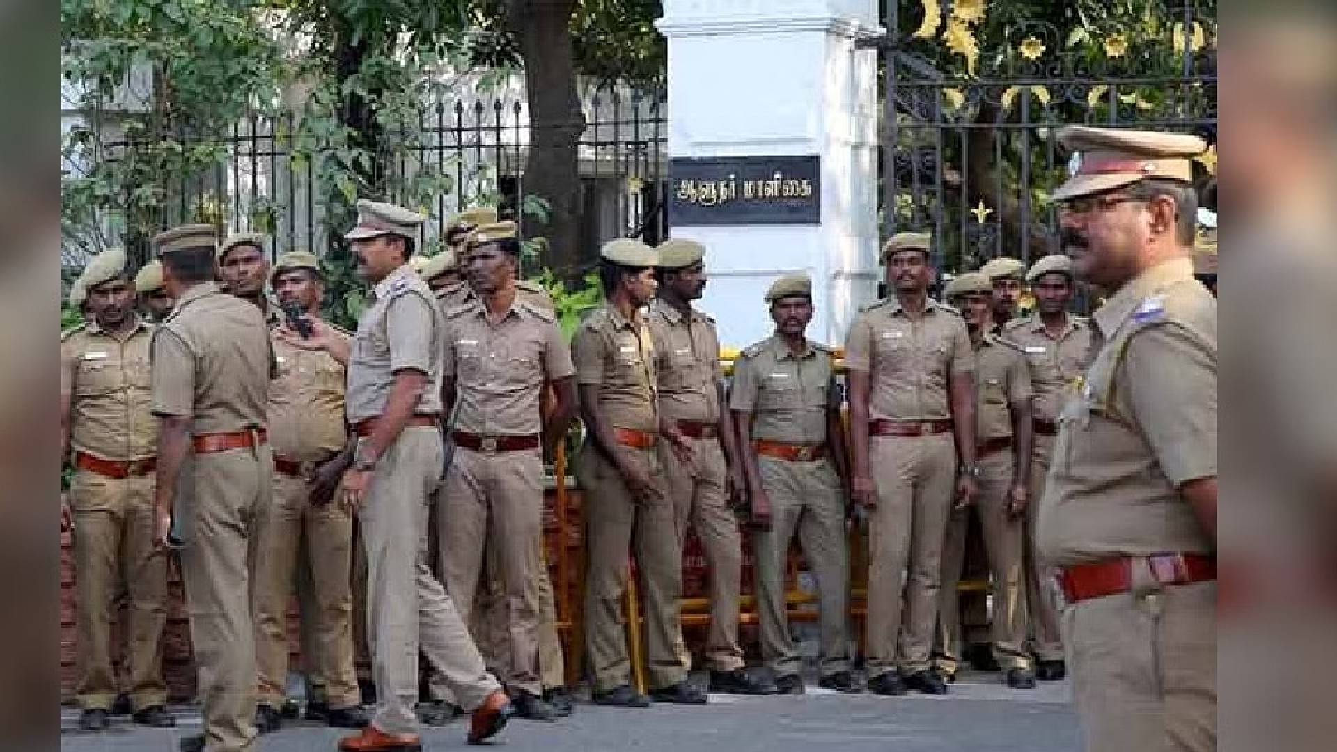 Govt orders transfer of 12 municipal commissioners in major reshuffle