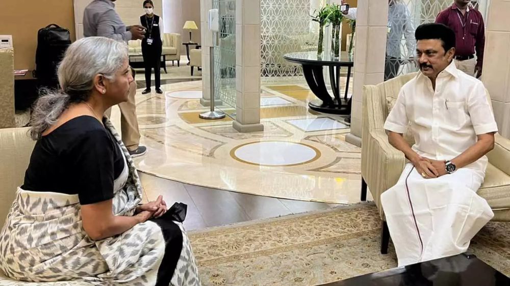 In chance meet at Delhi airport, CM urges FM to release arrears