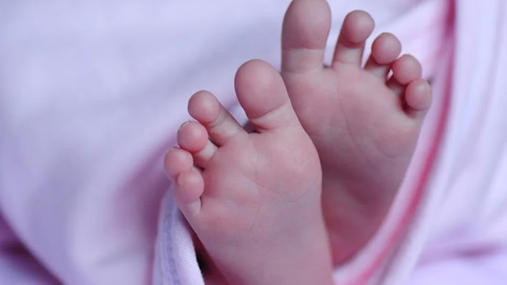 MP Shocker: Infant dies on mothers lap after ambulance arrives late