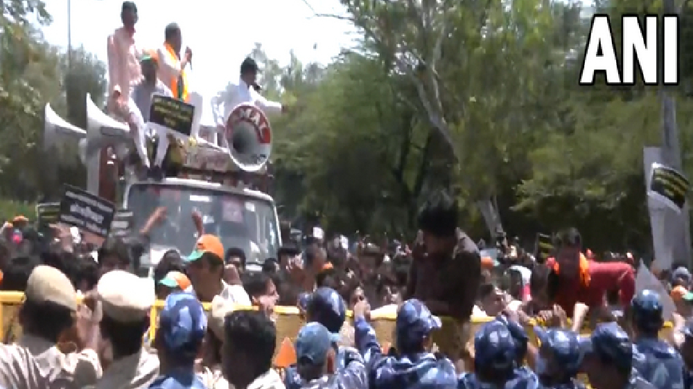 Delhi: BJP workers protest against Arvind Kejriwal over policy case