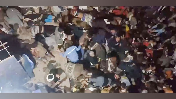 Yemen: At least 85 killed, hundreds injured in stampede Yemen: At least 85 killed, hundreds injured in stampede