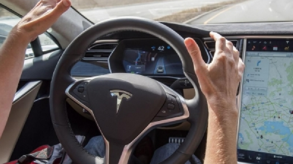 Tesla gets new interior personalisation system patent