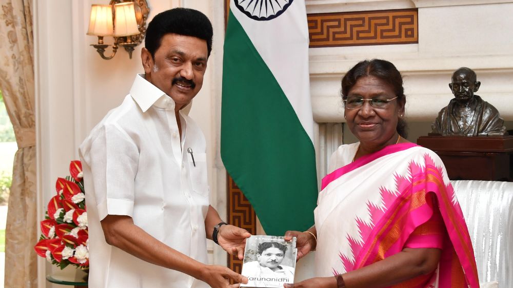 Stalin meets Prez Murmu in Delhi, invites her to inaugurate hosp